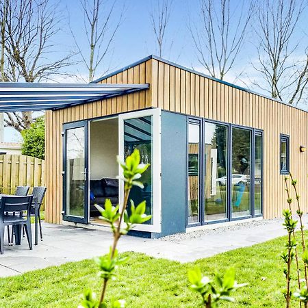 Gorgeous Home In Heinkenszand With House Sea View Exterior photo